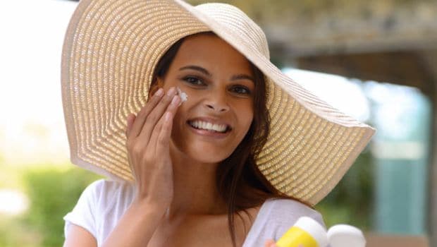 Apply sunscreen- beauty tips for face glow