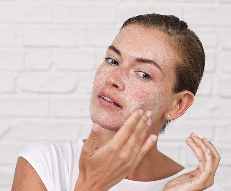 how to exfoliate skin naturally